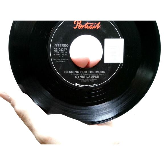 Cyndi Lauper - True Colors 7" Vinyl Record Single Synth-Pop Ballad Gay Anthem - Picture 5 of 6